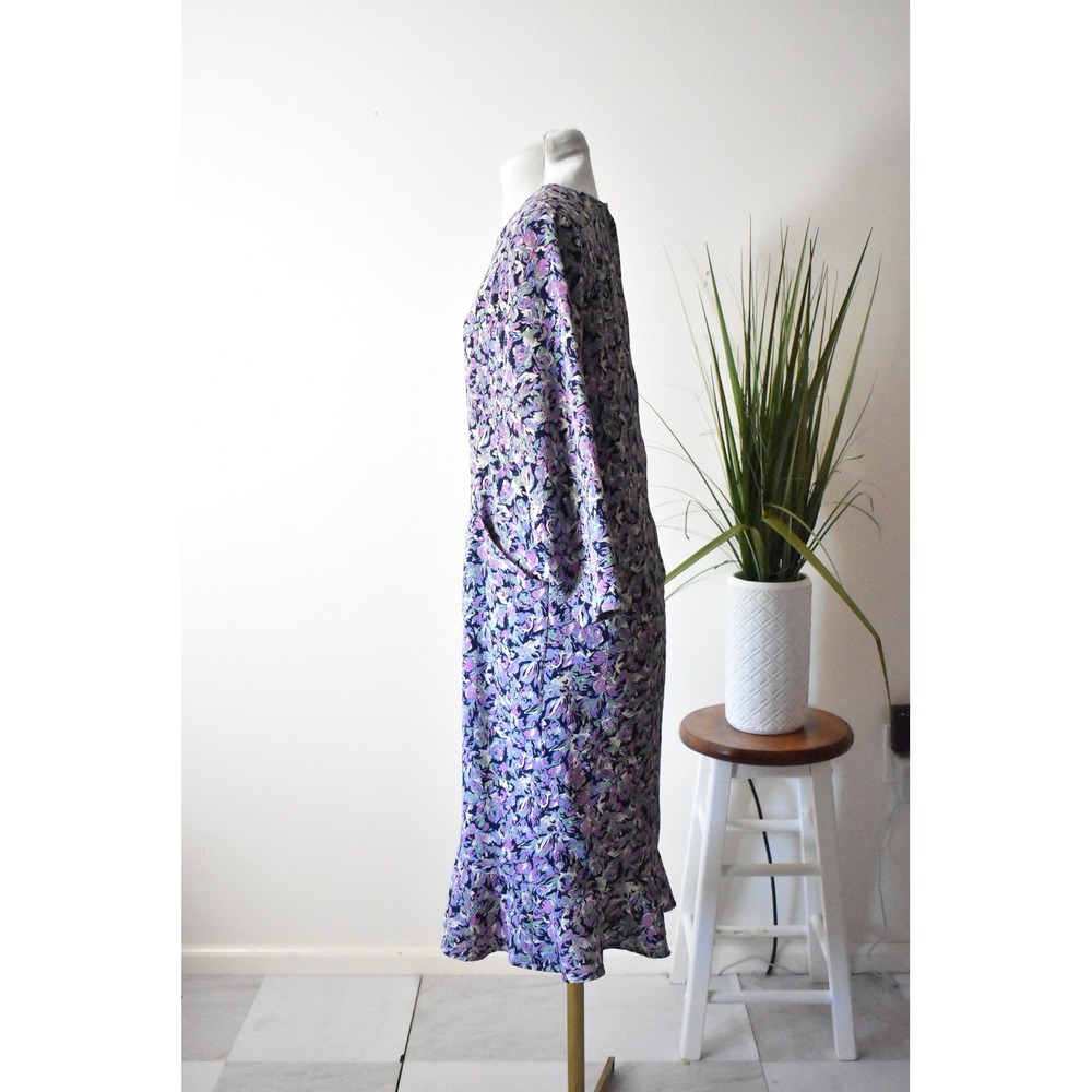 Vintage Floral Shift Dress Womens L Purple 80s Ruffle Hem Pockets Midi - Picture 3 of 8